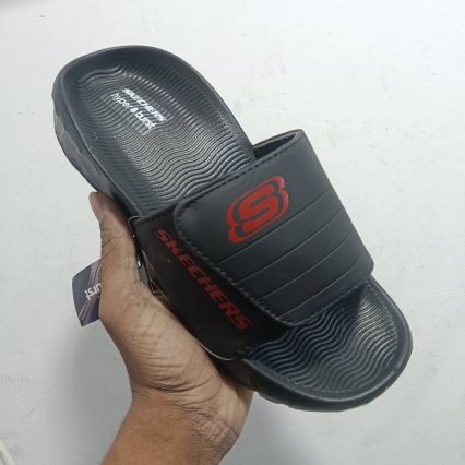 SKECHERS