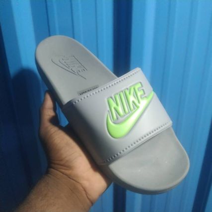 NIKEE