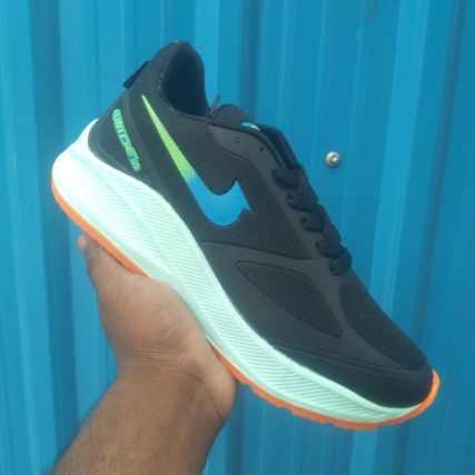 SHOE SPOT