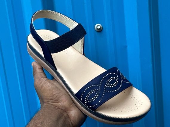 HAPPY HEELS